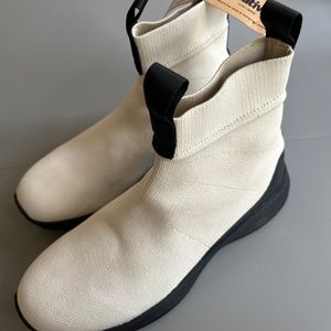 Native Nova Hydroknit Brand new